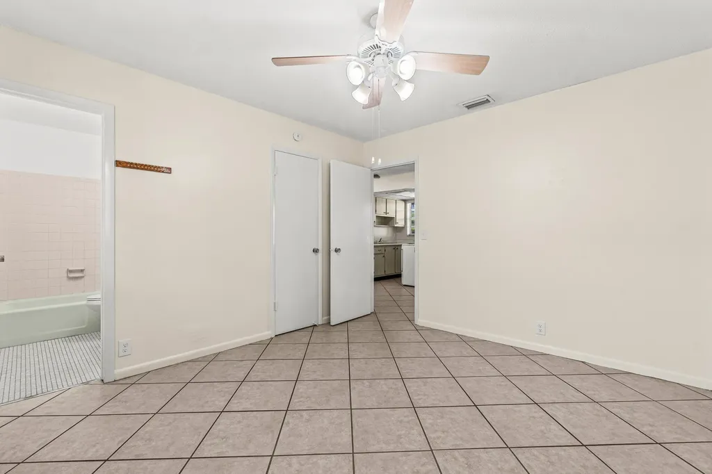 504 9th Avenue N Lake Worth Beach FL 33460