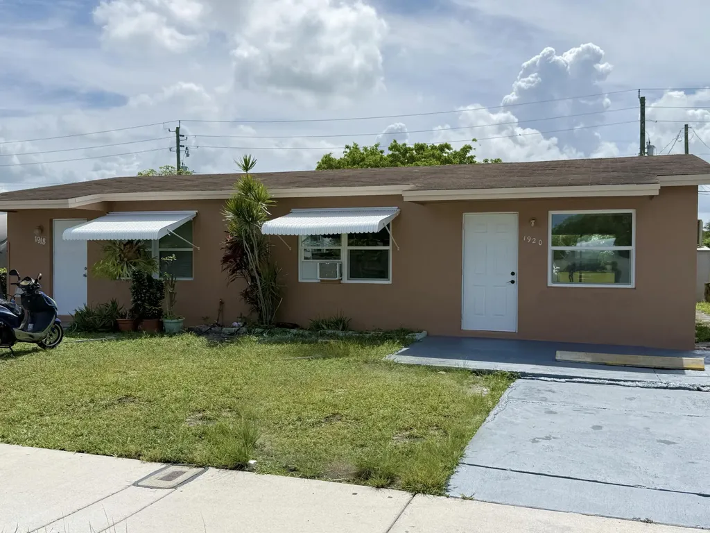 1920 SW 44th Avenue Fort Lauderdale FL 33317