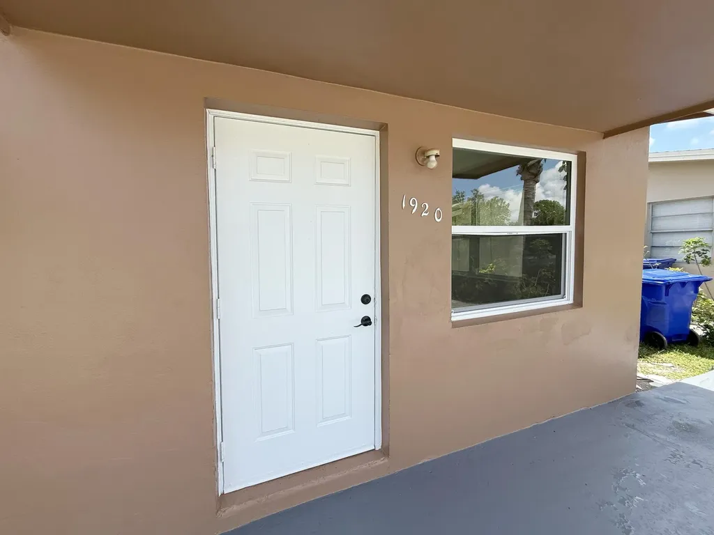 1920 SW 44th Avenue Fort Lauderdale FL 33317