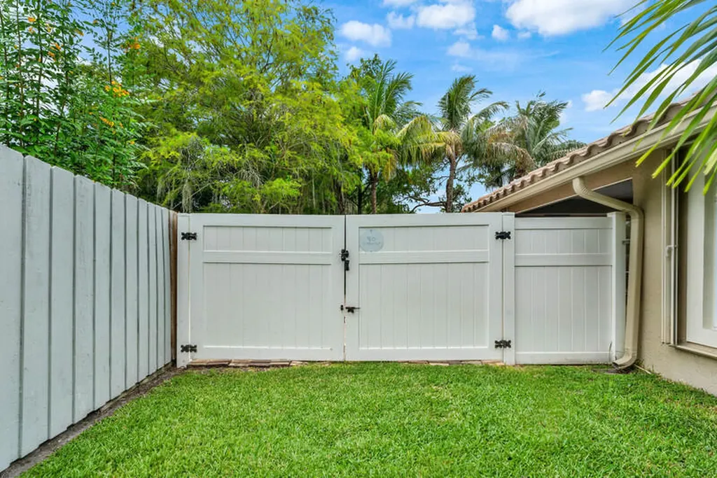 13546 Staimford Drive Wellington FL 33414