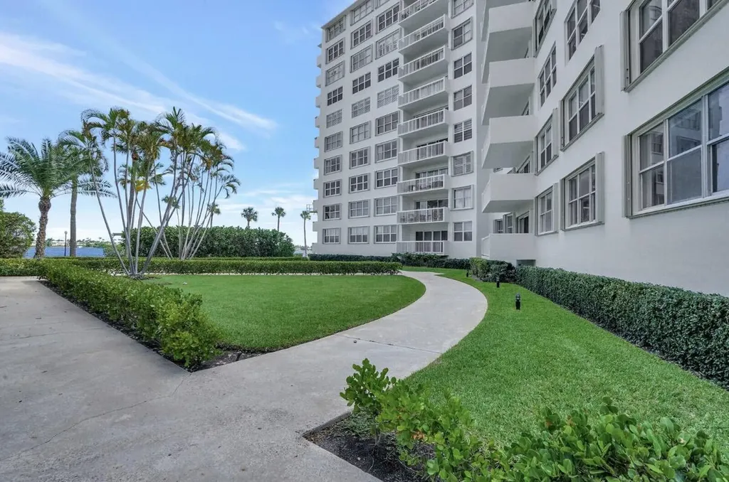 2600 N Flagler Drive West Palm Beach FL 33407
