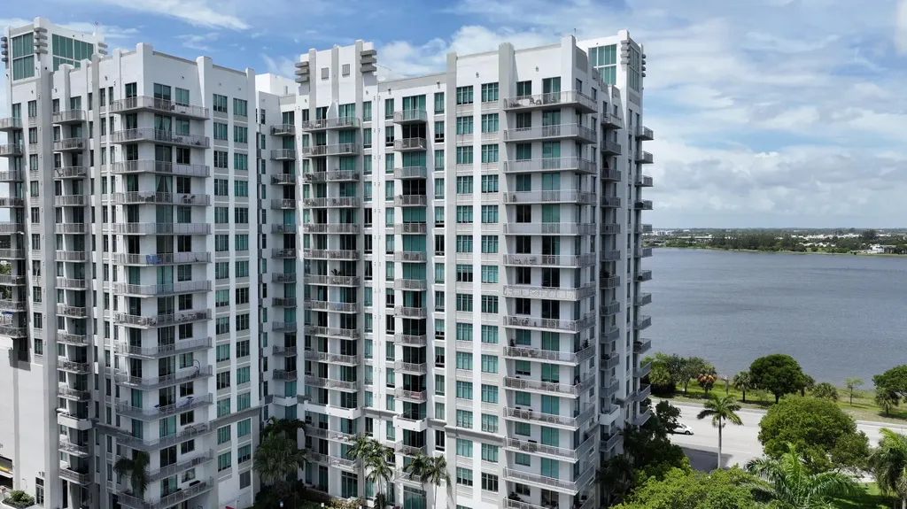 300 S Australian Avenue West Palm Beach FL 33401