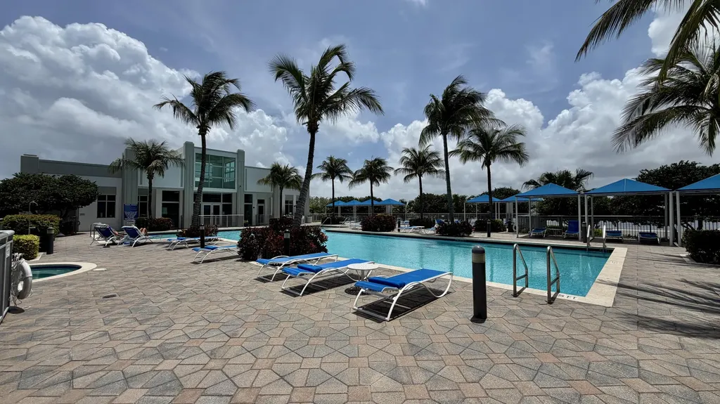 300 S Australian Avenue West Palm Beach FL 33401
