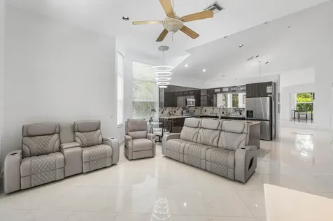 7087 NW 78th Place Parkland FL 33067