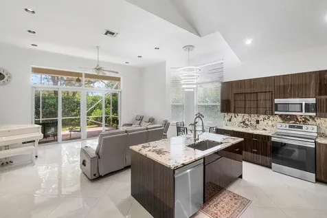 7087 NW 78th Place Parkland FL 33067