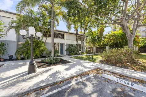 3900 NE 18th Avenue Oakland Park FL 33334