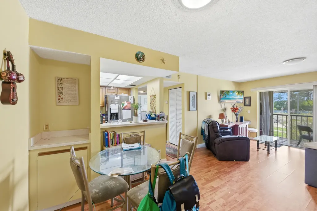 1530 SE Royal Green Circle Port St Lucie FL 34952