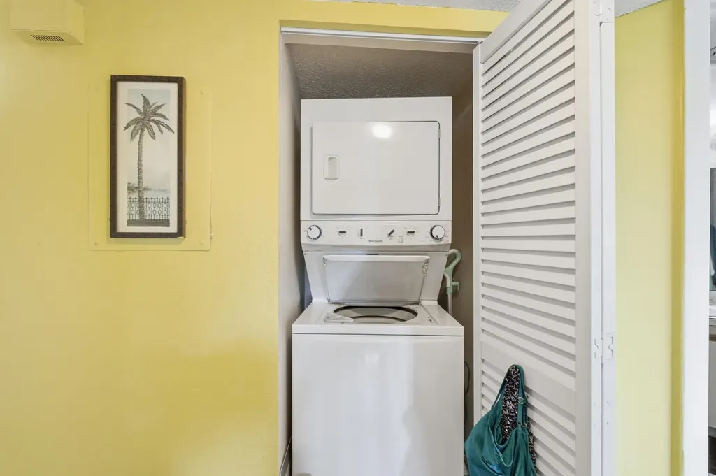 1530 SE Royal Green Circle Port St Lucie FL 34952