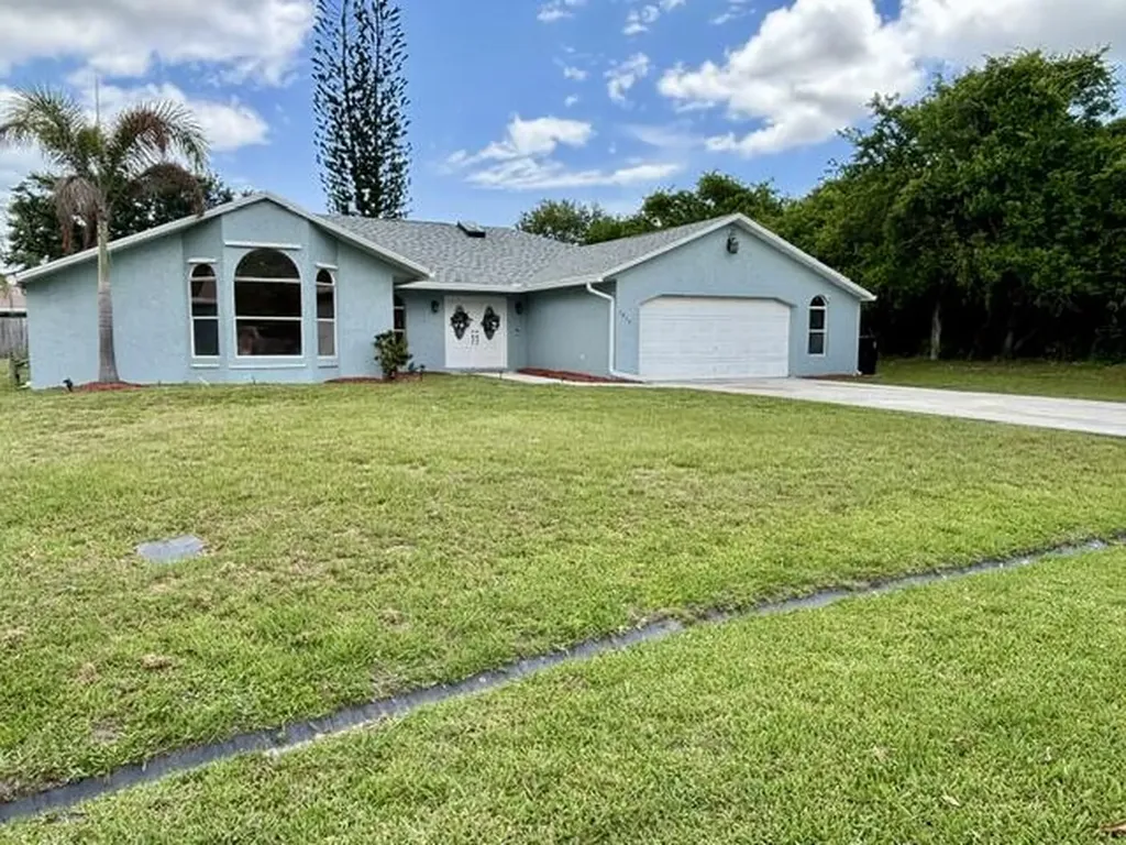 1417 SE Portillo Road Port St Lucie FL 34952