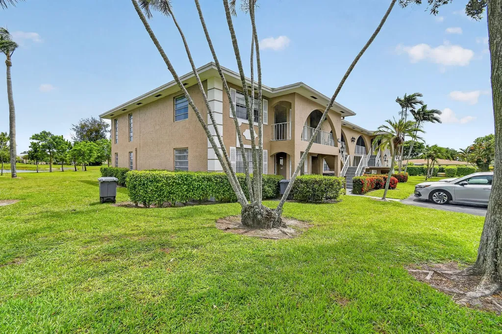 13837 Via Flora Delray Beach FL 33484