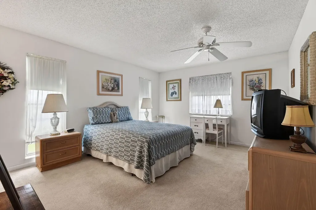 13837 Via Flora Delray Beach FL 33484