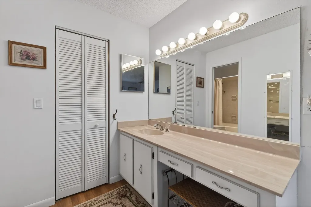 13837 Via Flora Delray Beach FL 33484