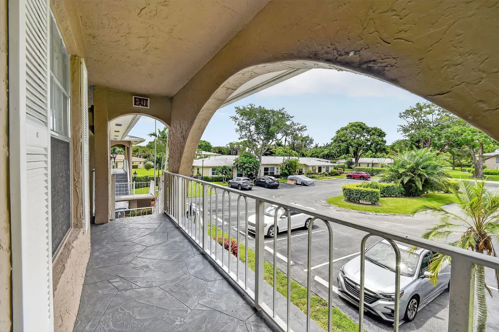 13837 Via Flora Delray Beach FL 33484