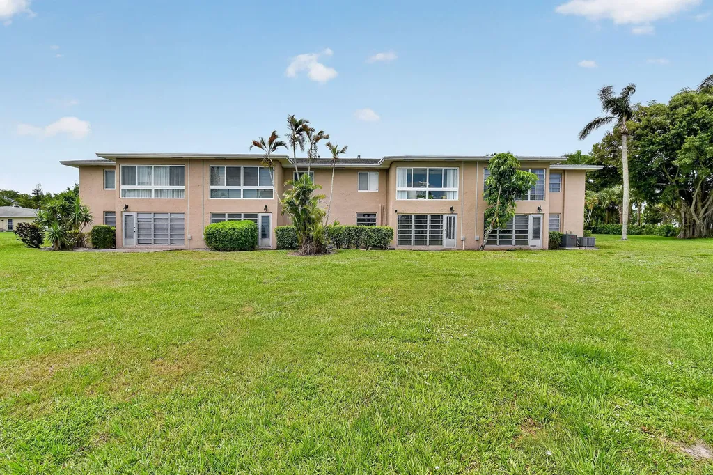 13837 Via Flora Delray Beach FL 33484