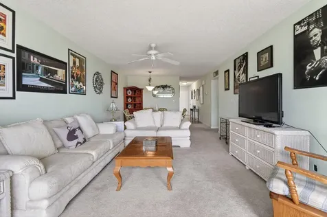 13837 Via Flora Delray Beach FL 33484