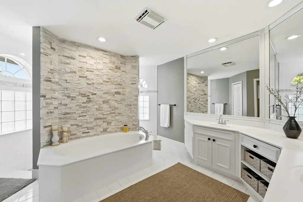 4942 NW 110th Way Coral Springs FL 33076