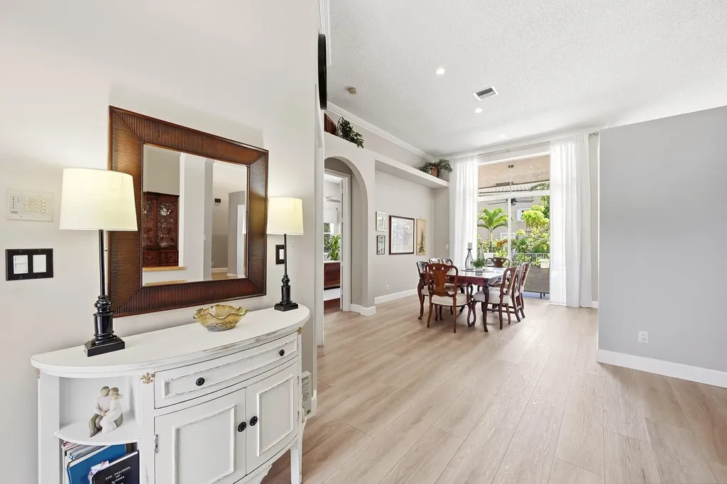 4942 NW 110th Way Coral Springs FL 33076