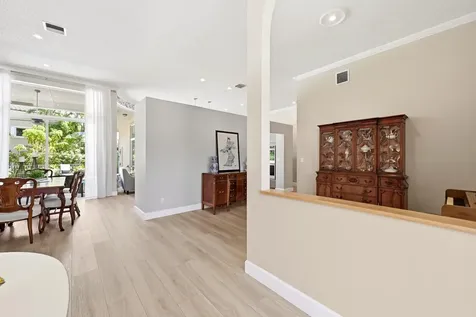 4942 NW 110th Way Coral Springs FL 33076