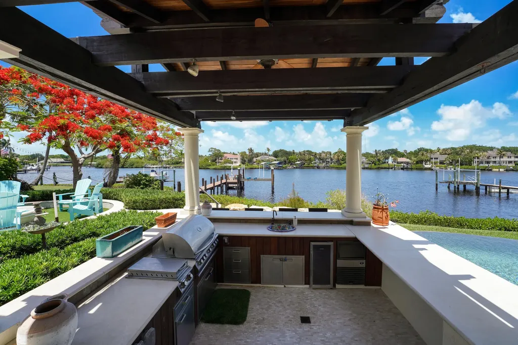 10433 SE Banyan Way Jupiter FL 33469