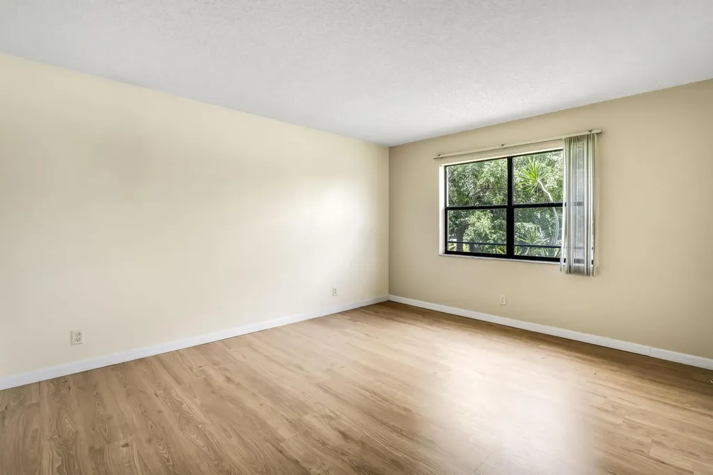 9000 NW 28th Drive Coral Springs FL 33065