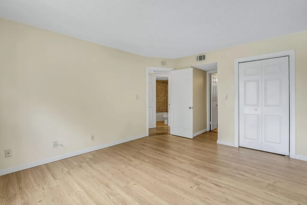 9000 NW 28th Drive Coral Springs FL 33065