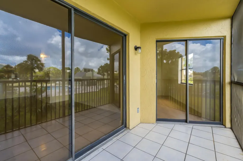 9000 NW 28th Drive Coral Springs FL 33065