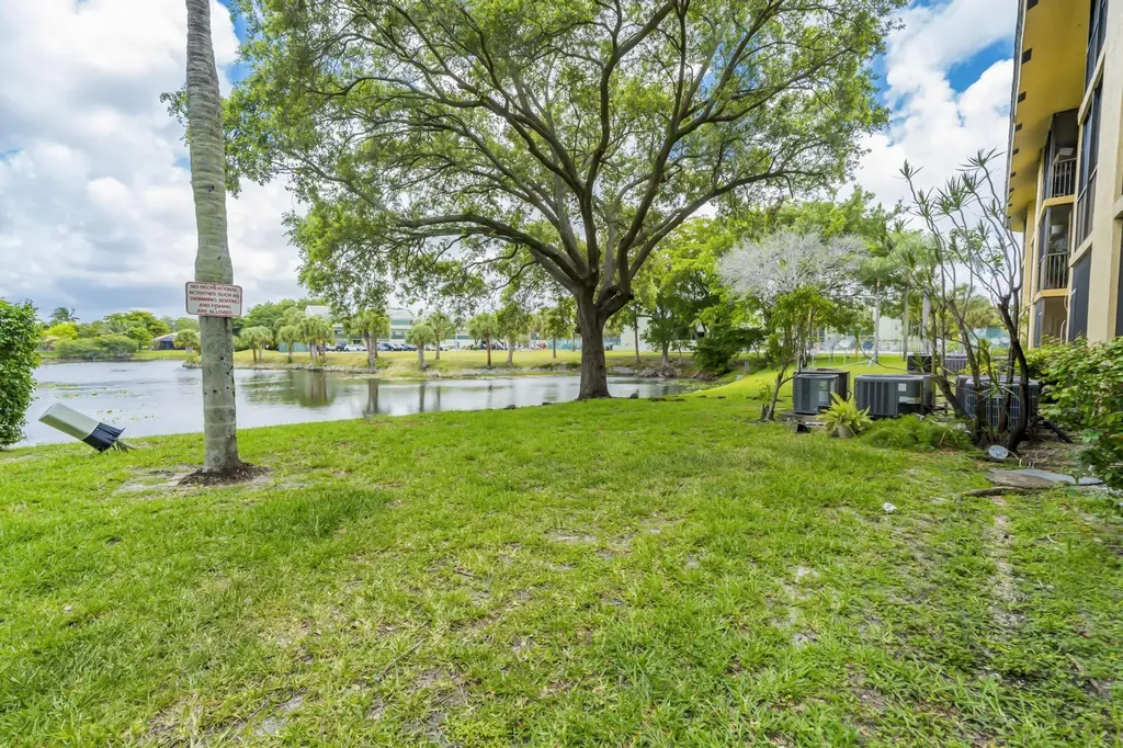 9000 NW 28th Drive Coral Springs FL 33065