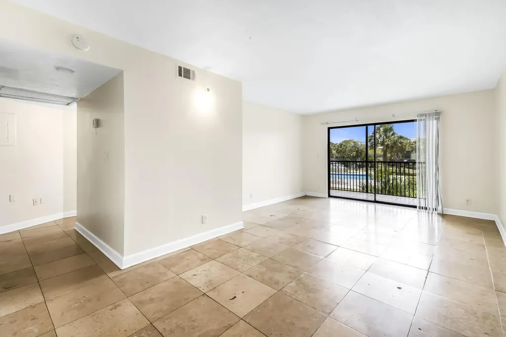 9000 NW 28th Drive Coral Springs FL 33065