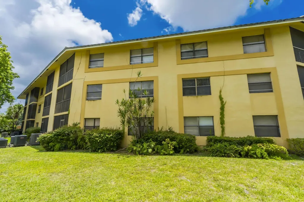 9000 NW 28th Drive Coral Springs FL 33065