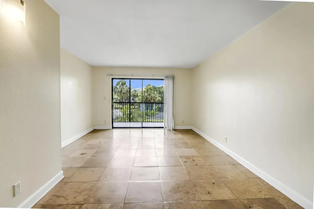 9000 NW 28th Drive Coral Springs FL 33065