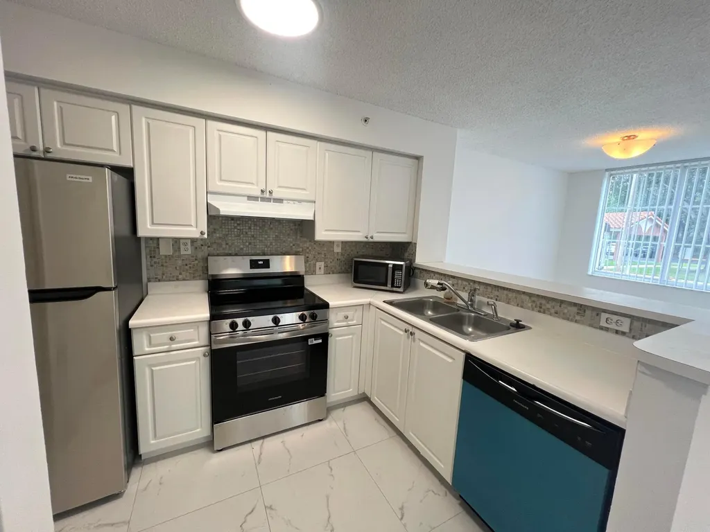7808 Sonoma Springs Circle Lake Worth FL 33463