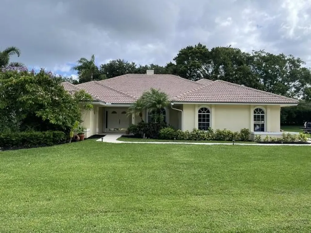 10 Alnwick Road Palm Beach Gardens FL 33418