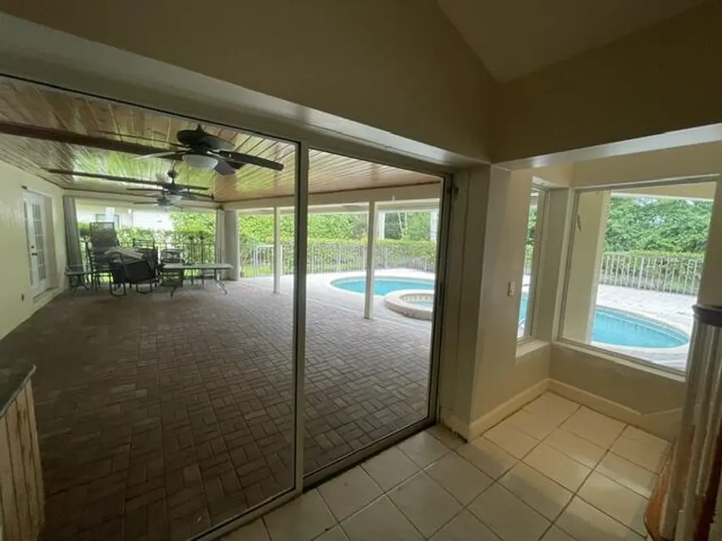 10 Alnwick Road Palm Beach Gardens FL 33418