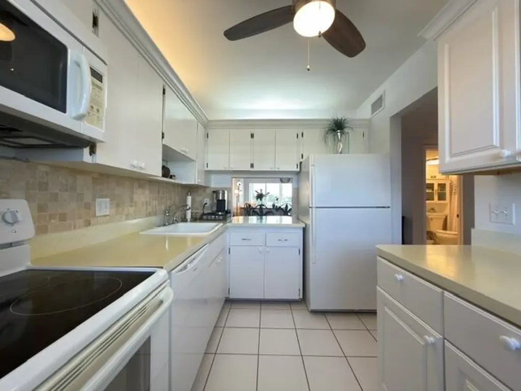 29 Yacht Club Drive North Palm Beach FL 33408