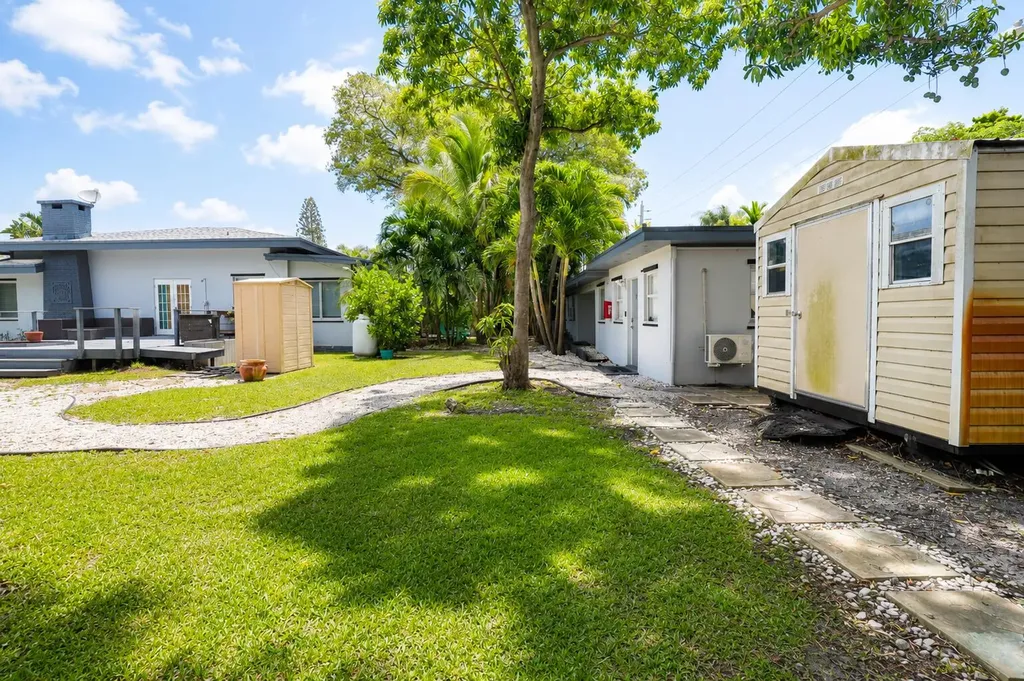 249 SW 14th Street Dania Beach FL 33004