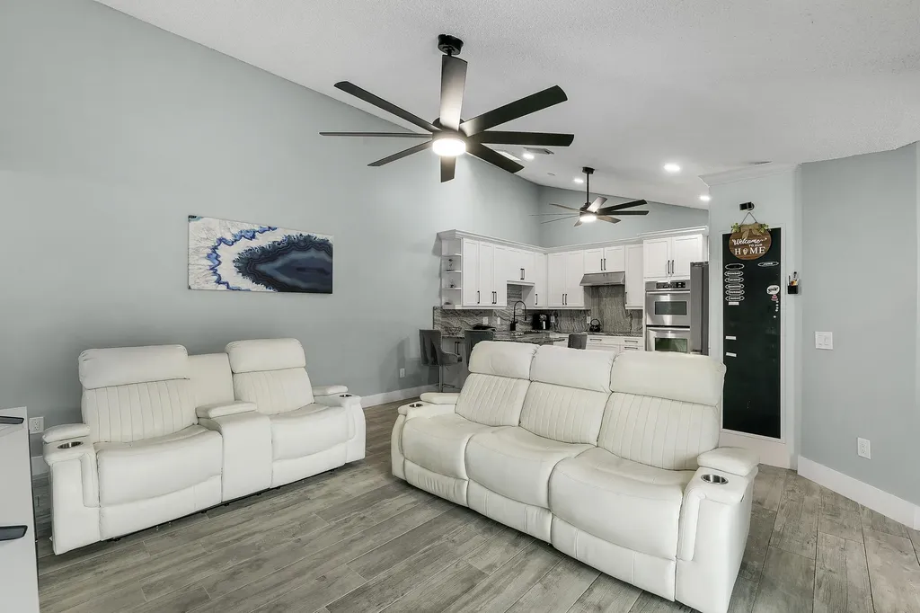 5653 Golden Eagle Circle Palm Beach Gardens FL 33418