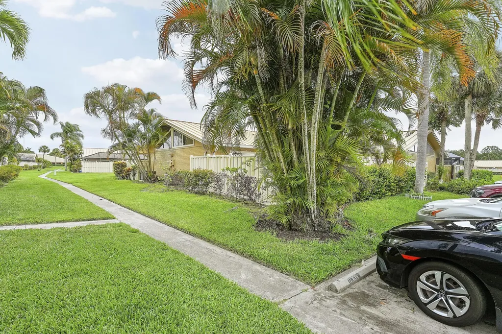 5653 Golden Eagle Circle Palm Beach Gardens FL 33418