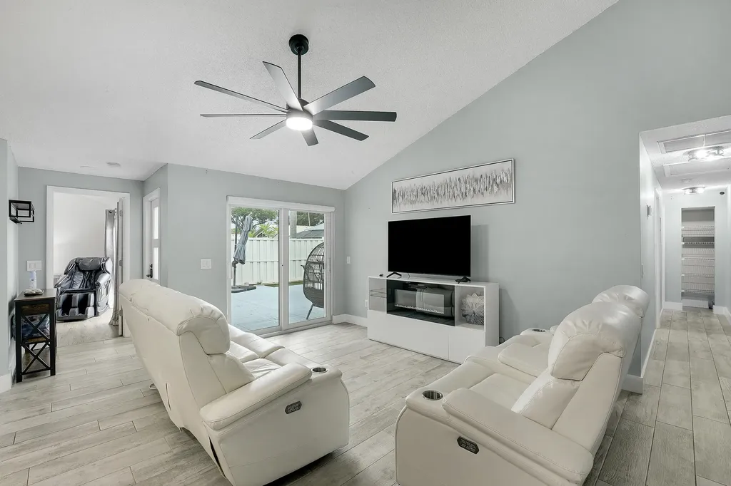 5653 Golden Eagle Circle Palm Beach Gardens FL 33418