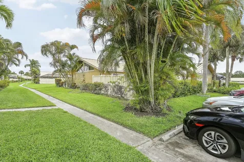 5653 Golden Eagle Circle Palm Beach Gardens FL 33418