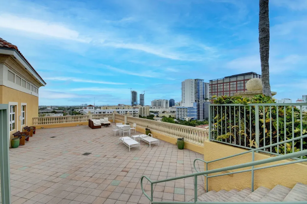 403 S Sapodilla Avenue West Palm Beach FL 33401