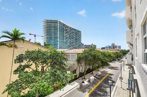 403 S Sapodilla Avenue West Palm Beach FL 33401