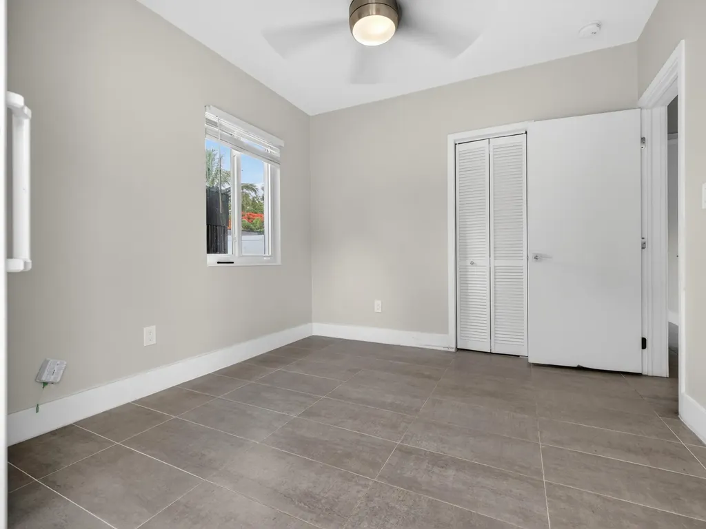 128 SW 22nd Terrace Fort Lauderdale FL 33312