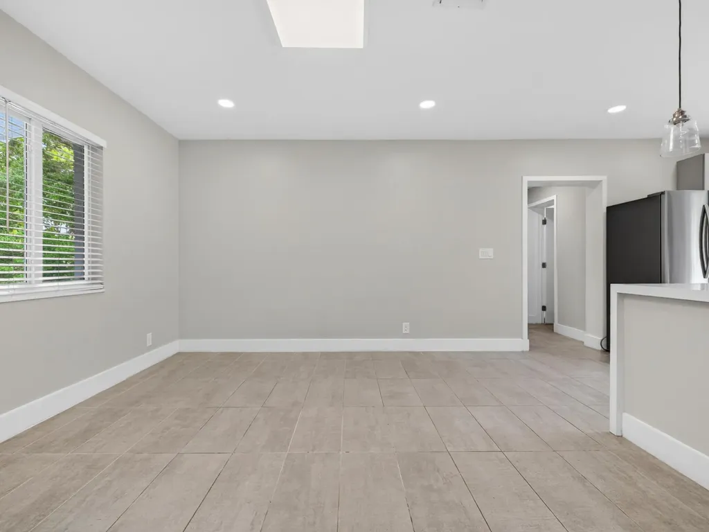 128 SW 22nd Terrace Fort Lauderdale FL 33312