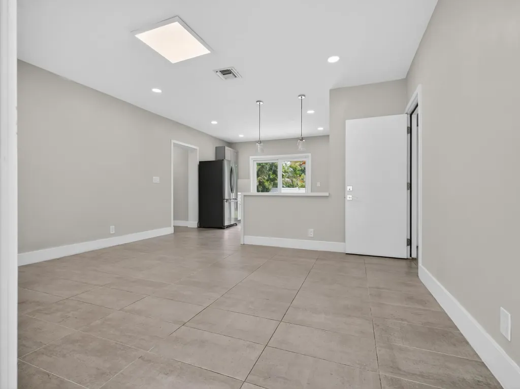 128 SW 22nd Terrace Fort Lauderdale FL 33312