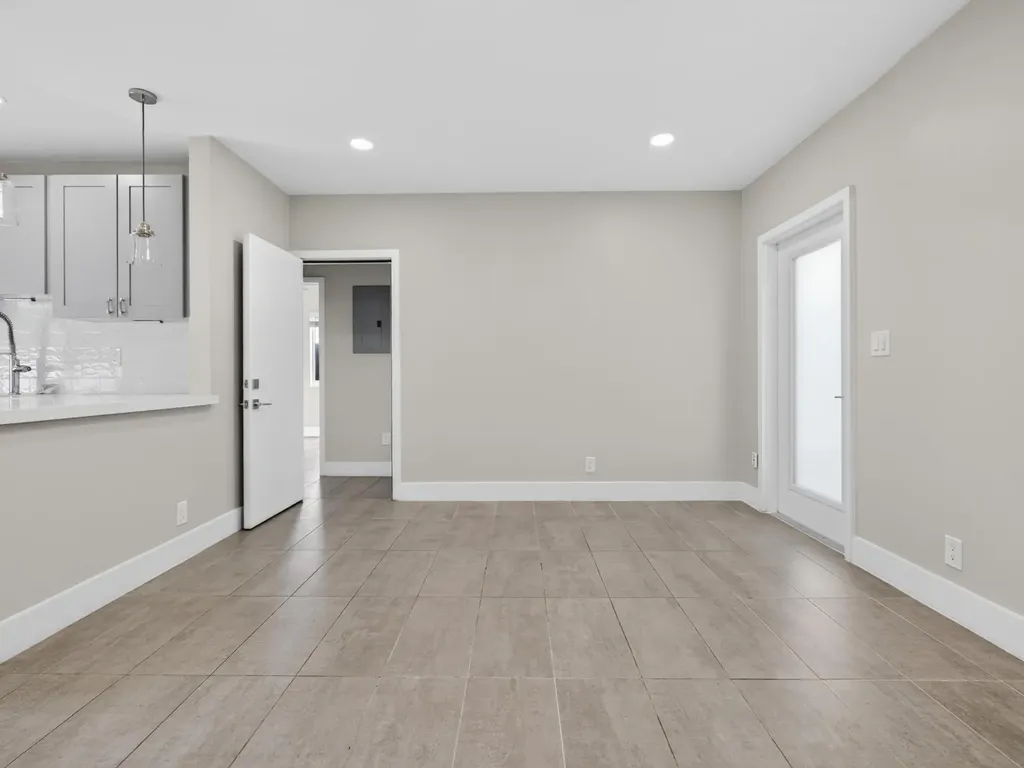128 SW 22nd Terrace Fort Lauderdale FL 33312
