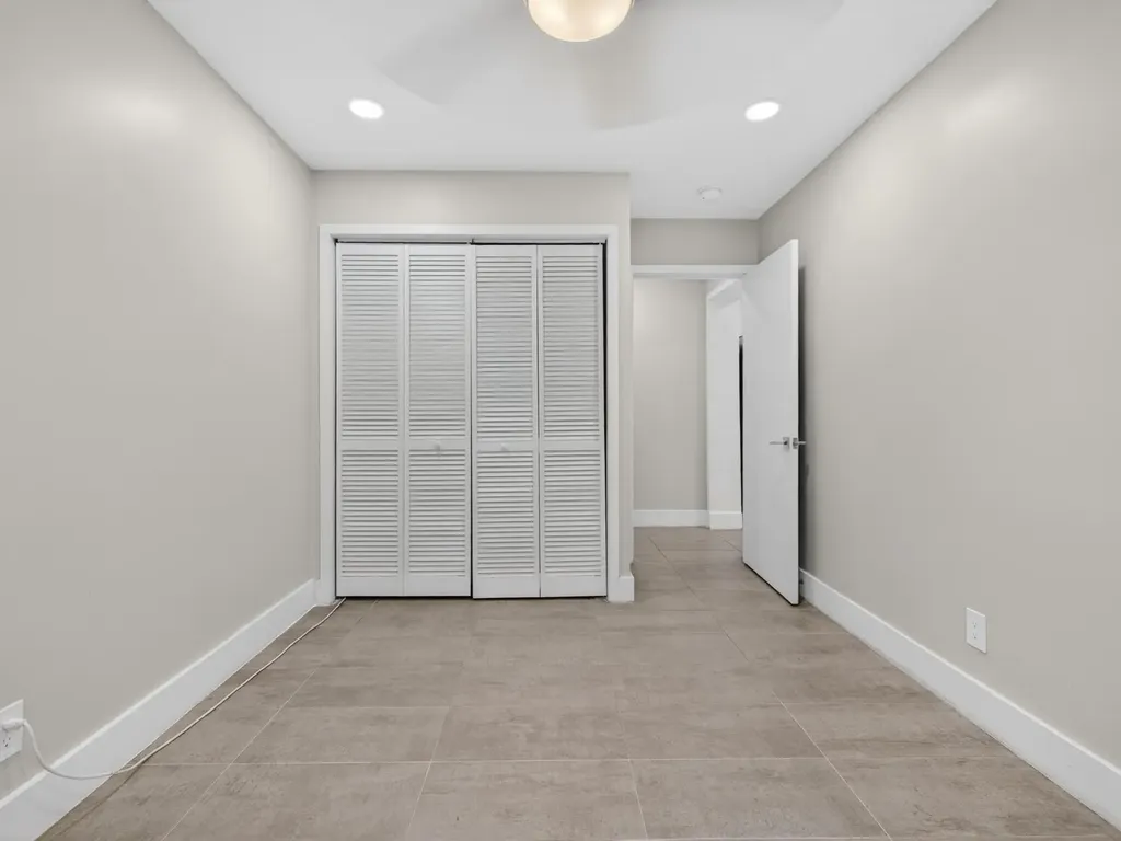 128 SW 22nd Terrace Fort Lauderdale FL 33312