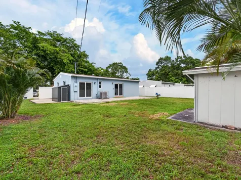 128 SW 22nd Terrace Fort Lauderdale FL 33312