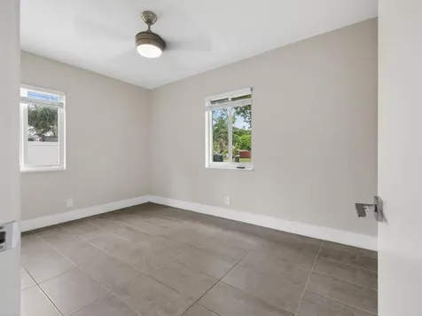 128 SW 22nd Terrace Fort Lauderdale FL 33312