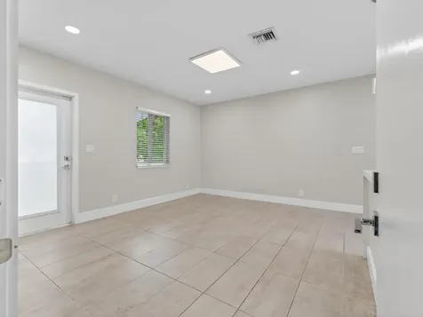 128 SW 22nd Terrace Fort Lauderdale FL 33312