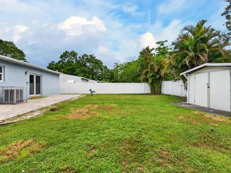 128 SW 22nd Terrace Fort Lauderdale FL 33312